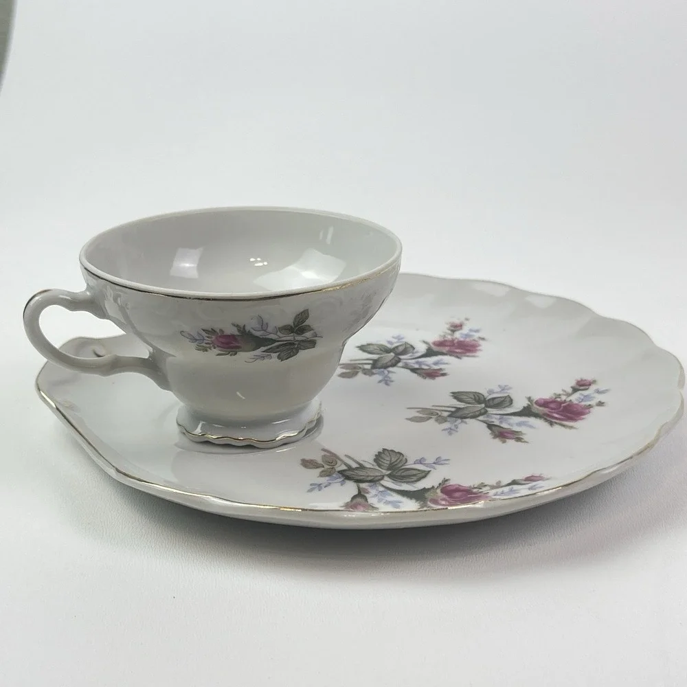 Vintage Dessert Plate and Cup Scalloped Roses Hand Painted Tea And Cake Snack‎